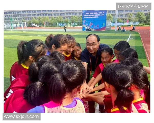 袁欣足球：青春热血与梦想追逐的赛场传奇之路