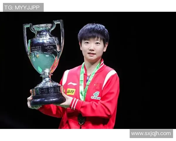 足球折桂之路：从青涩梦想到荣耀巅峰的奋斗历程