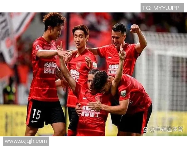 足球松罗:探索这项运动背后的文化与激情,感受球迷心中的热血与梦想 足球松罗:探索这项运动背后的文化与激情,感受球迷心中的热血与梦想