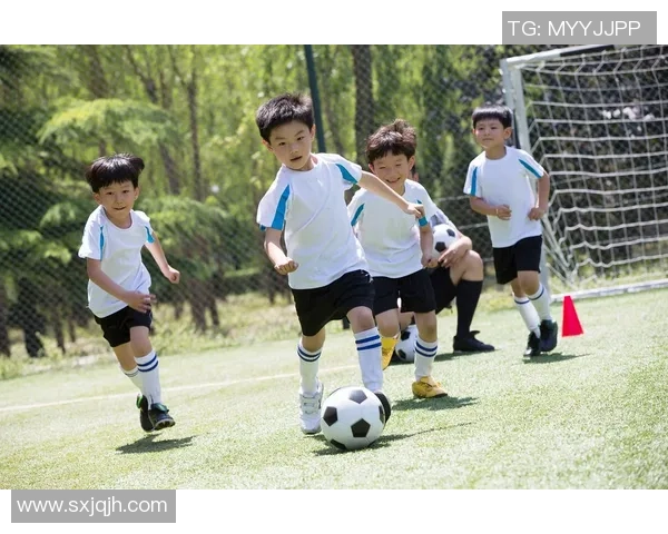 足球式父母如何影响孩子的成长与心理发展探讨