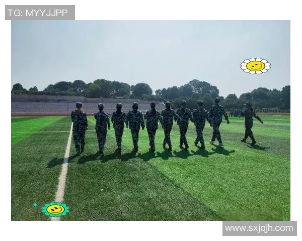 部队积极推广足球运动增强士兵体能与团队协作能力 部队积极推广足球运动增强士兵体能与团队协作能力